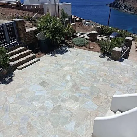Margarita's Vourni House *